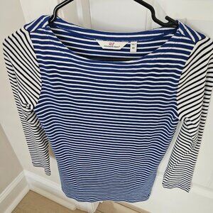 Vineyard Vines blue & white striped t-shirt, like new condition XS